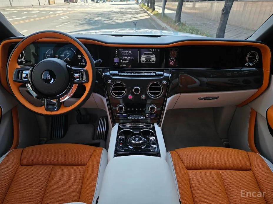 Фото 7 - Rolls-Royce Cullinan