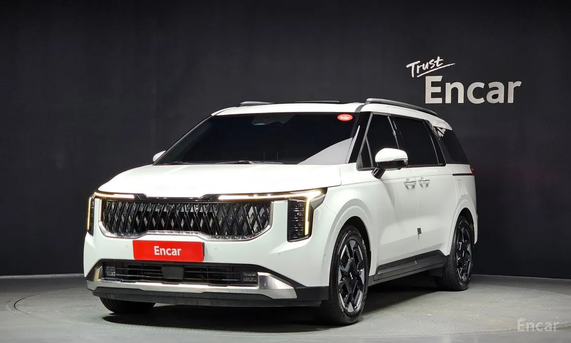 Фото 1 - Kia Carnival