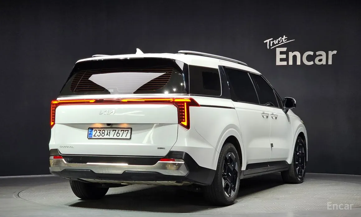 Фото 2 - Kia Carnival