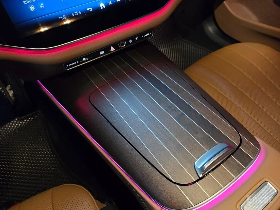 Фото 10 - Mercedes-Benz E-Class