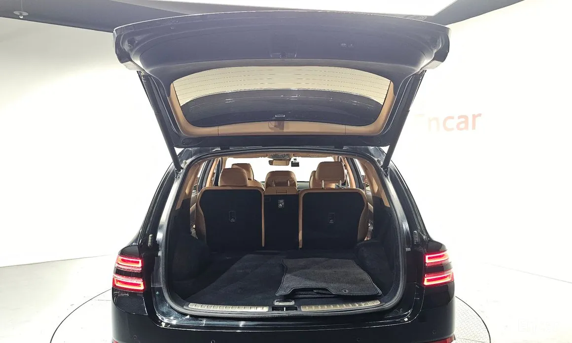 Фото 20 - Genesis GV80