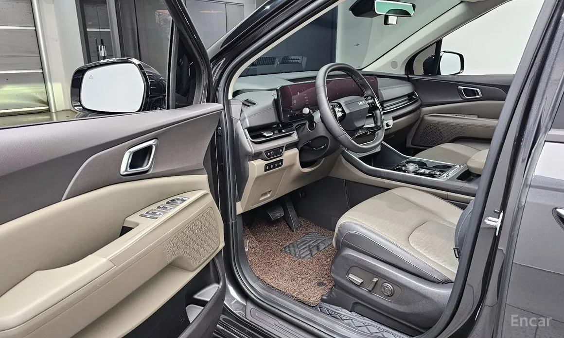 Photo 11 - Kia Carnival