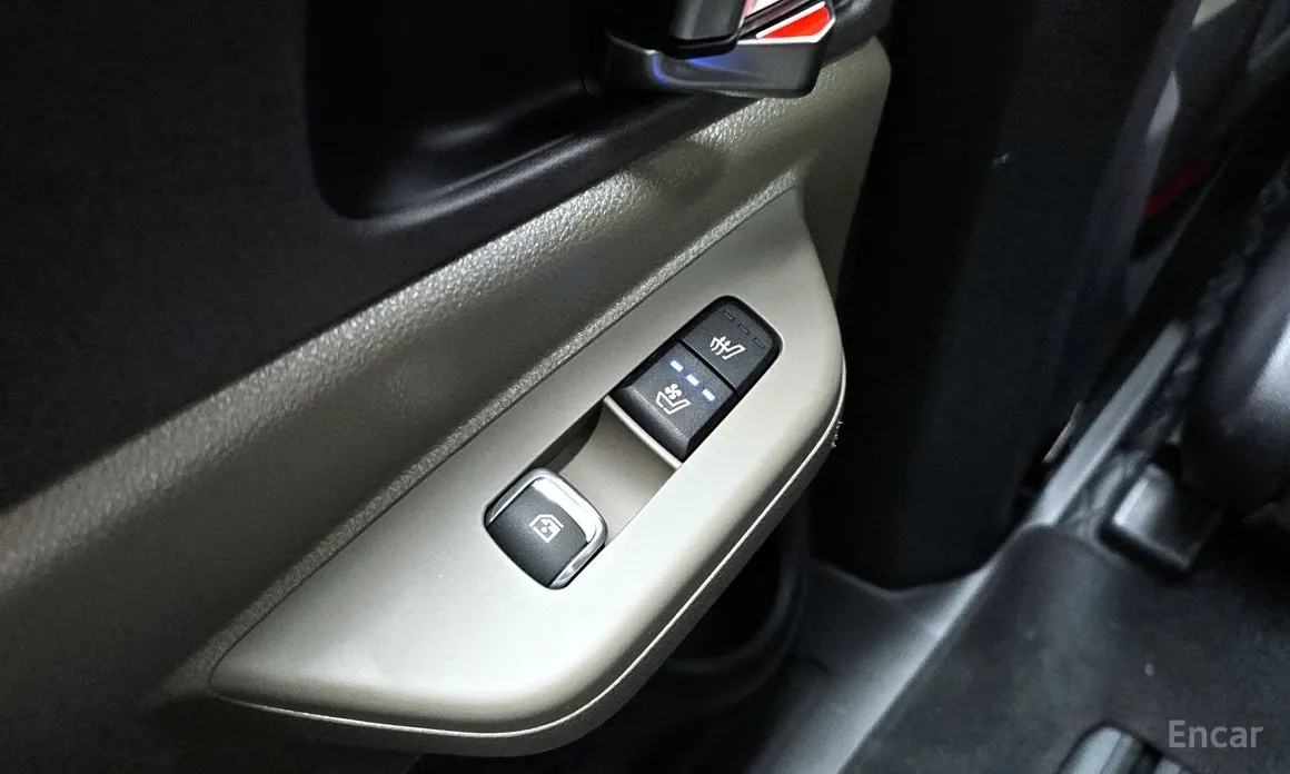 Photo 18 - Kia Carnival