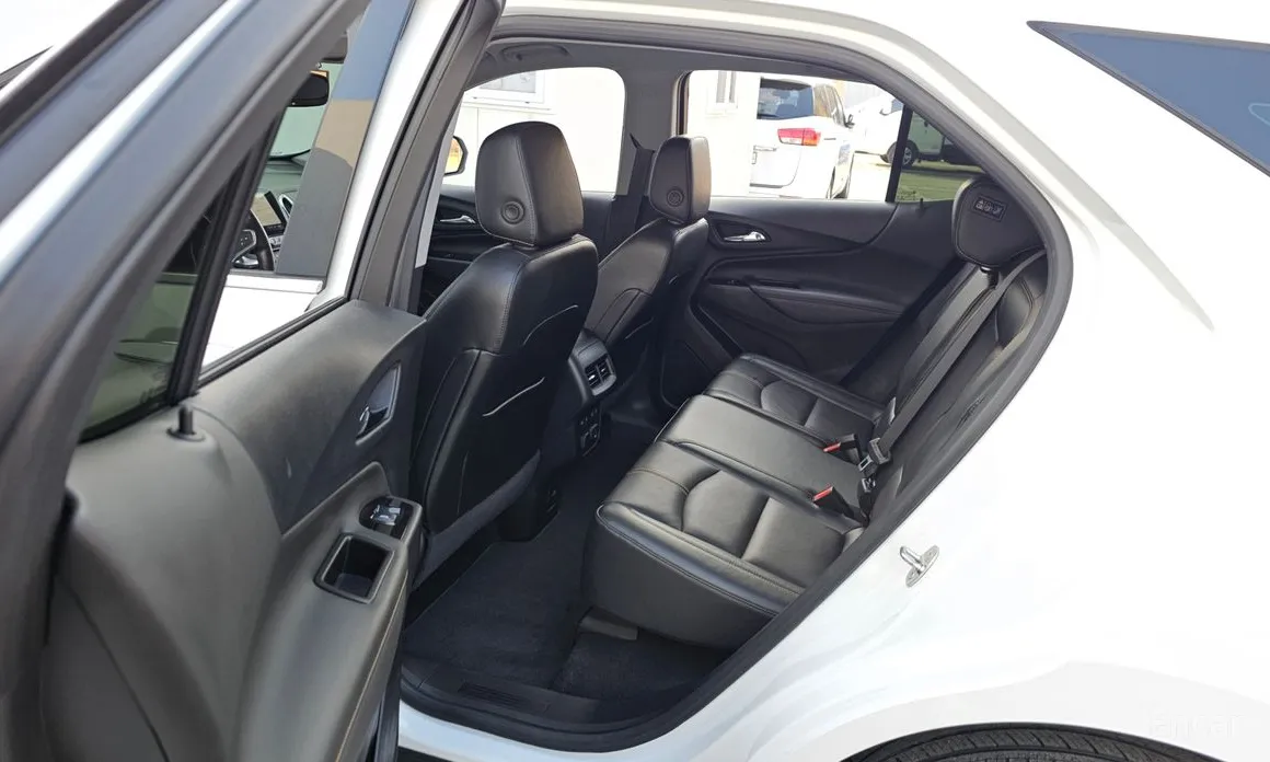 Фото 12 - Chevrolet Equinox