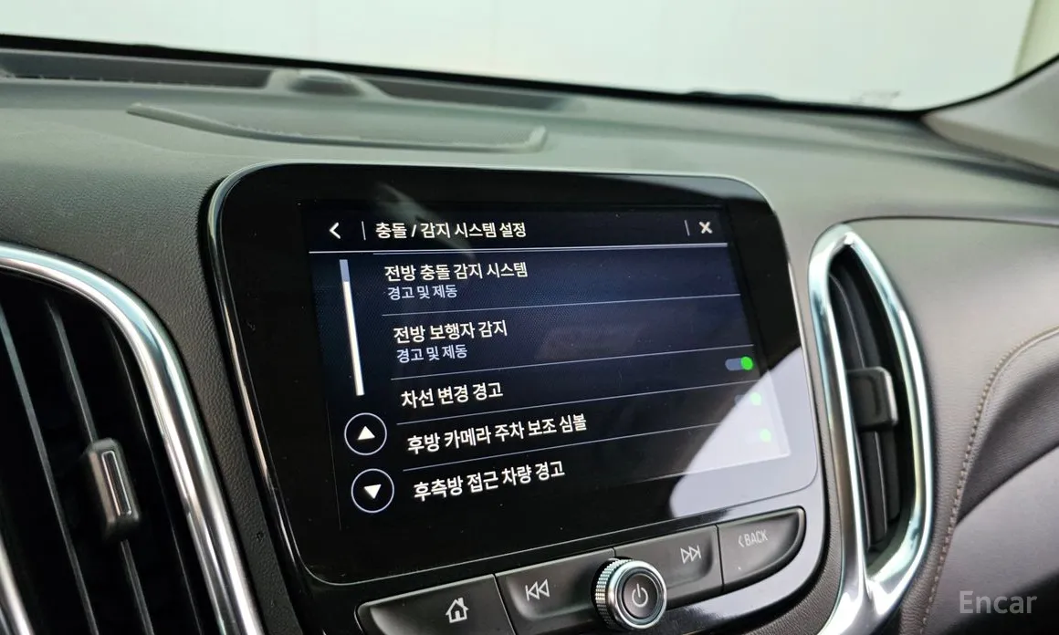 Фото 16 - Chevrolet Equinox