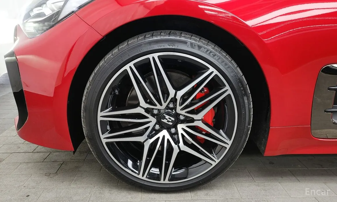 Фото 5 - Kia Stinger