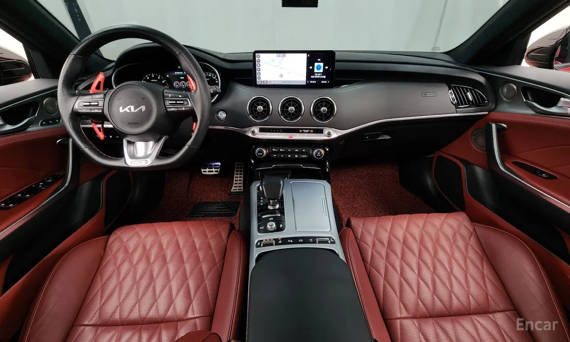 Фото 7 - Kia Stinger