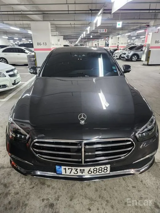 Фото 1 - Mercedes-Benz E-Class