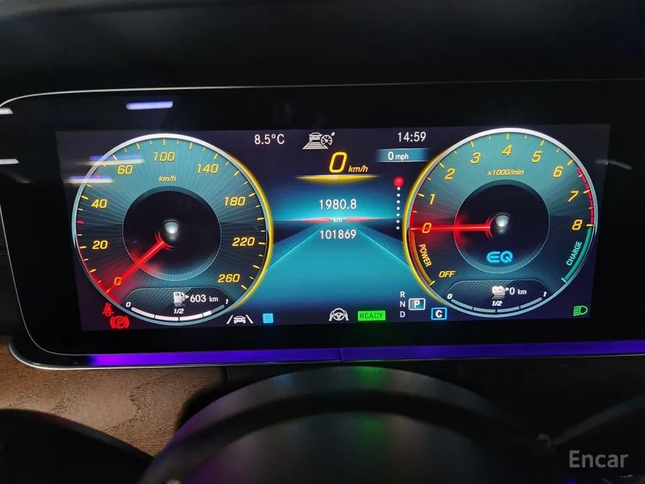 Фото 10 - Mercedes-Benz E-Class