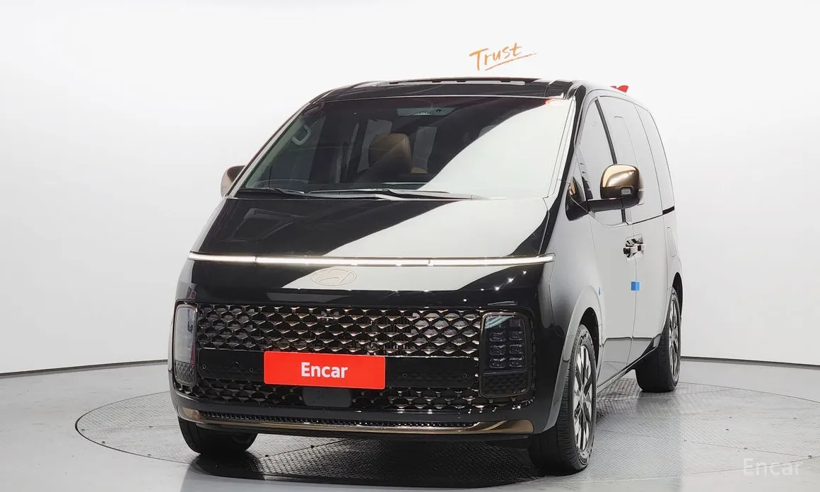 Фото 3 - Hyundai Staria