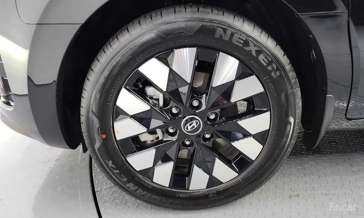 Фото 5 - Hyundai Staria