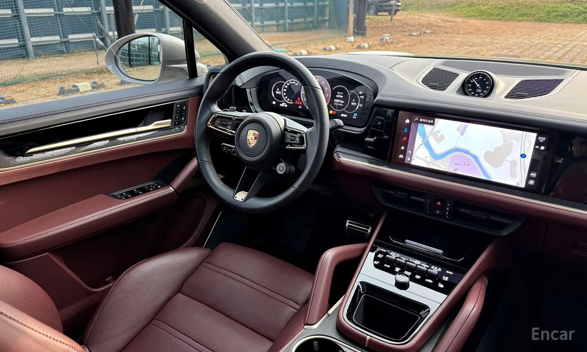 Фото 10 - Porsche Cayenne