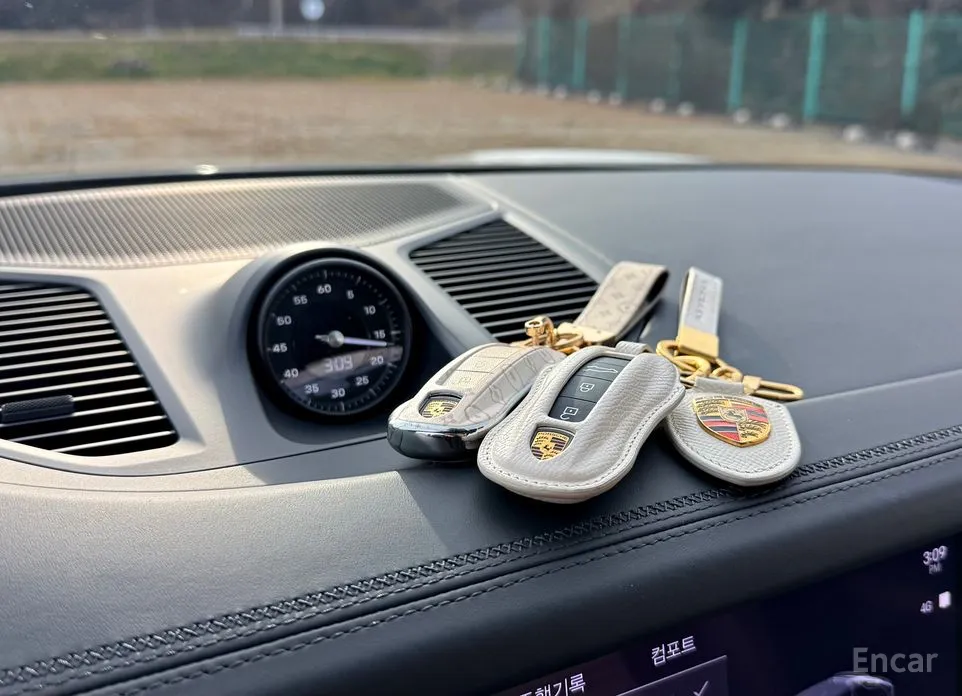 Фото 17 - Porsche Cayenne