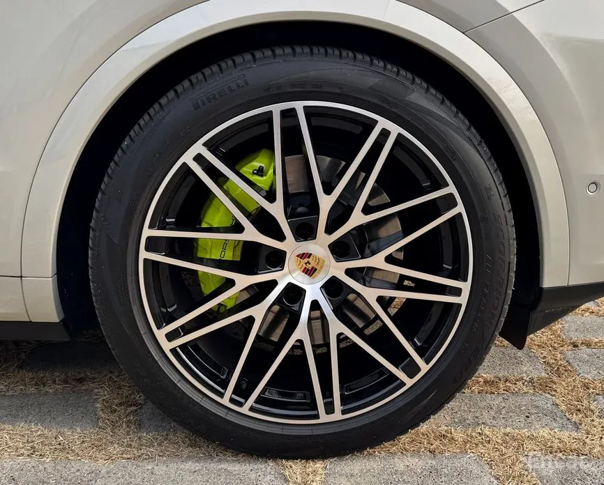 Фото 8 - Porsche Cayenne