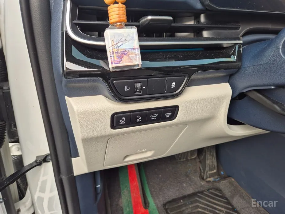 Фото 14 - Kia Carnival