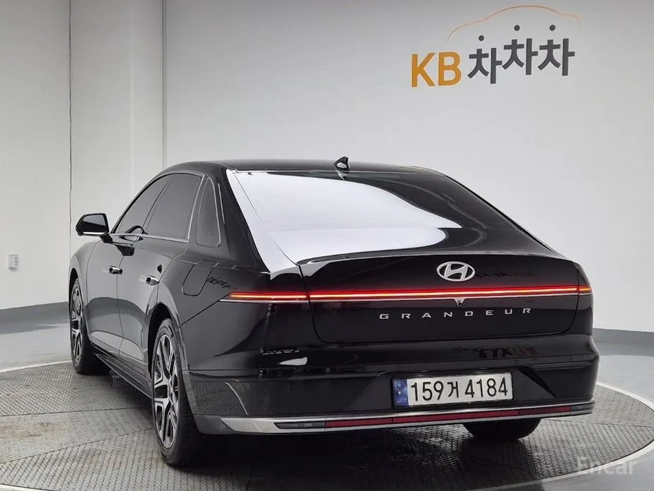 Фото 2 - Hyundai Grandeur