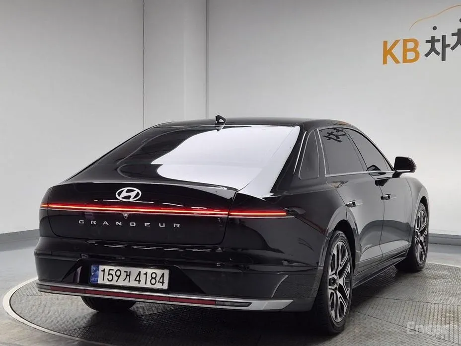 Фото 3 - Hyundai Grandeur