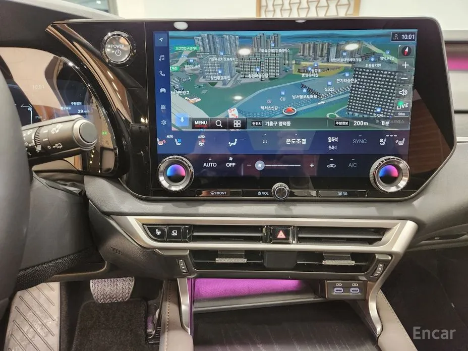 Фото 15 - Lexus RX