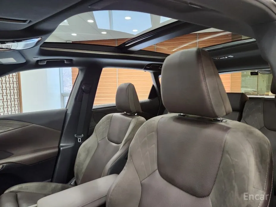 Фото 8 - Lexus RX