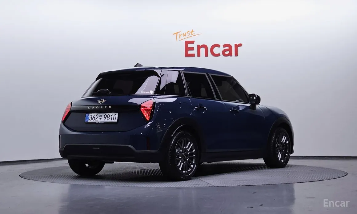 Фото 2 - Mini Cooper