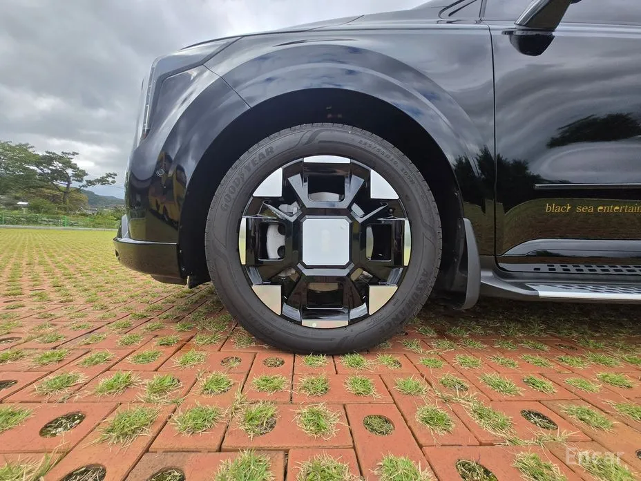 Фото 14 - Kia Carnival