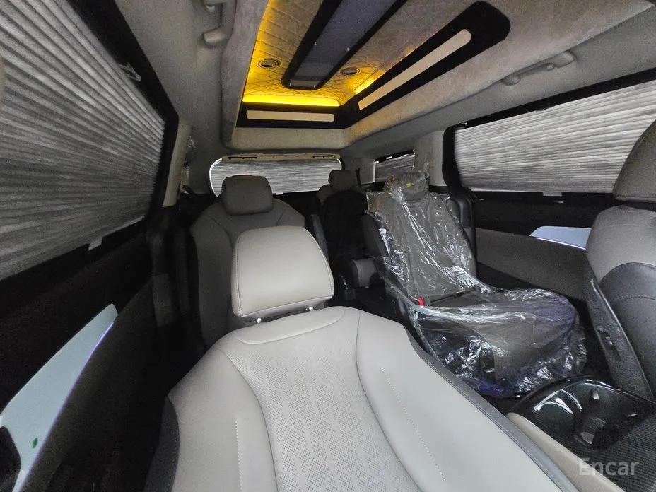 Фото 18 - Kia Carnival