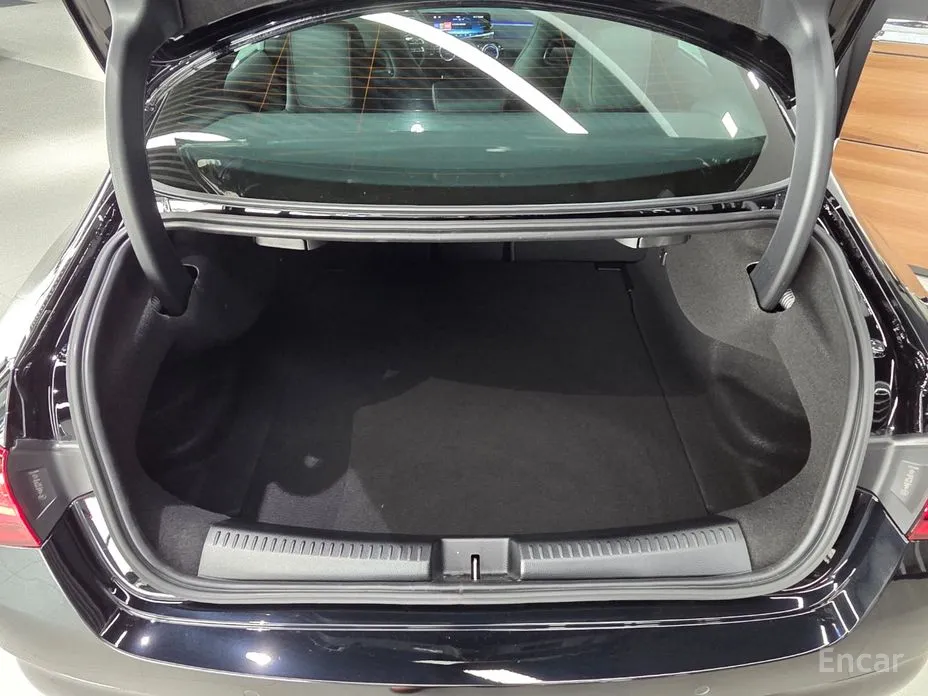 Фото 18 - Mercedes-Benz CLA-Class