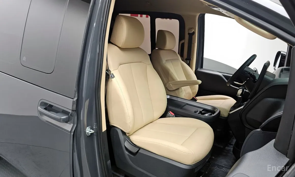 Фото 12 - Hyundai Staria