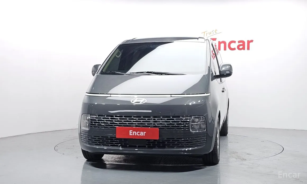 Фото 3 - Hyundai Staria