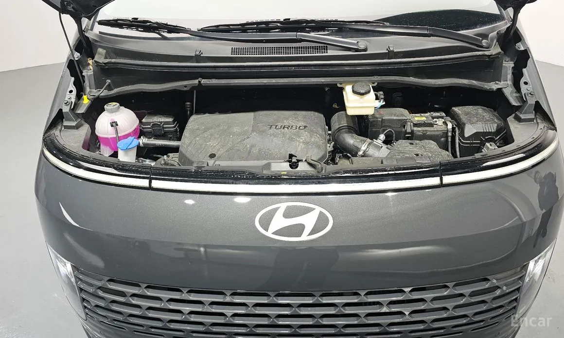 Фото 6 - Hyundai Staria