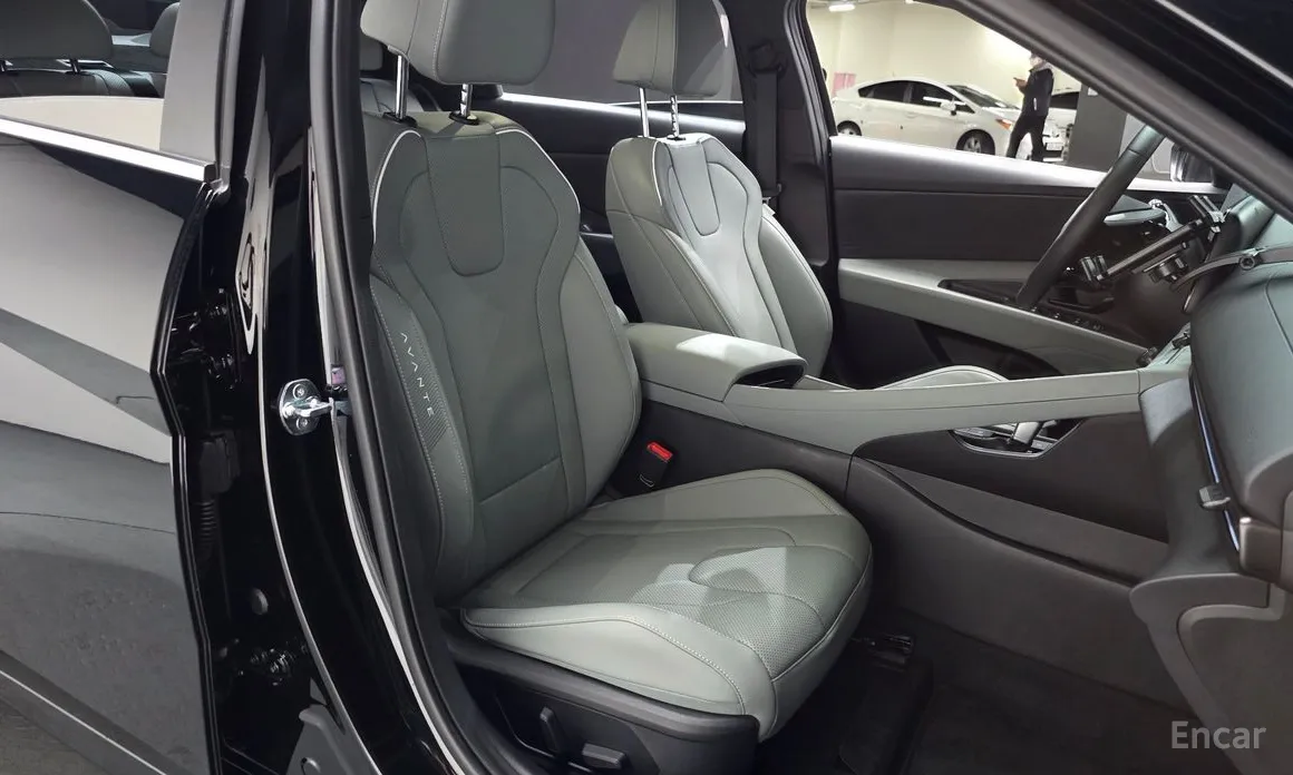 Photo 10 - Hyundai Avante