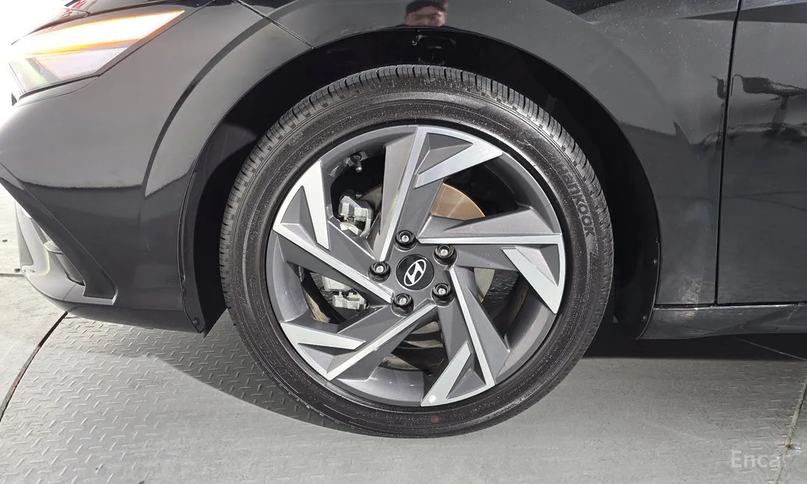 Photo 5 - Hyundai Avante