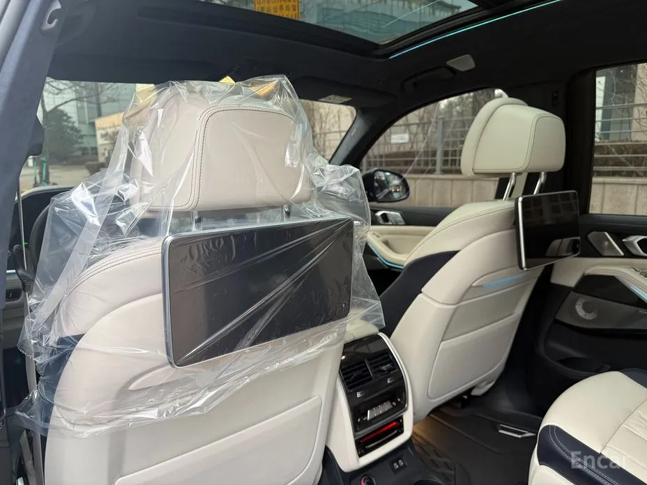 Фото 19 - BMW X7