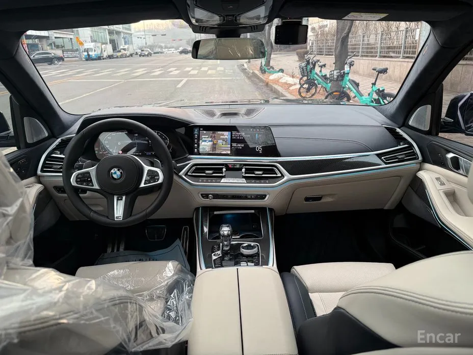 Фото 20 - BMW X7