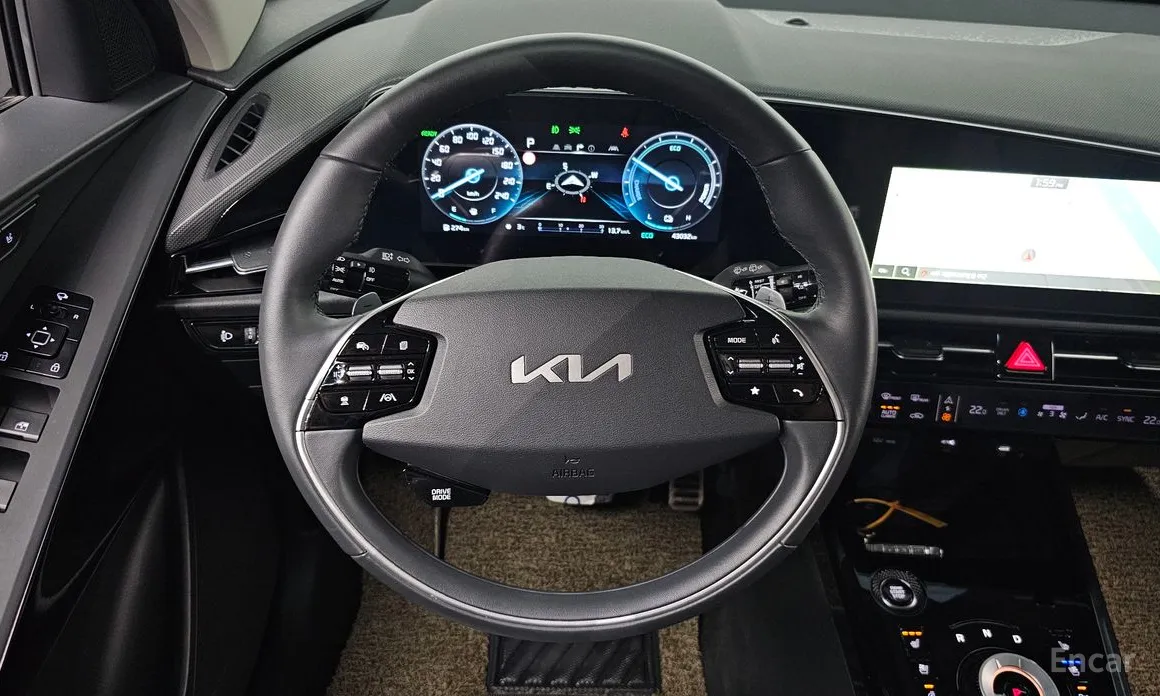 Фото 14 - Kia Niro