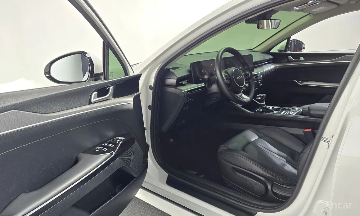 Фото 10 - Kia K5