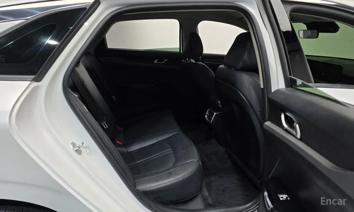 Фото 12 - Kia K5