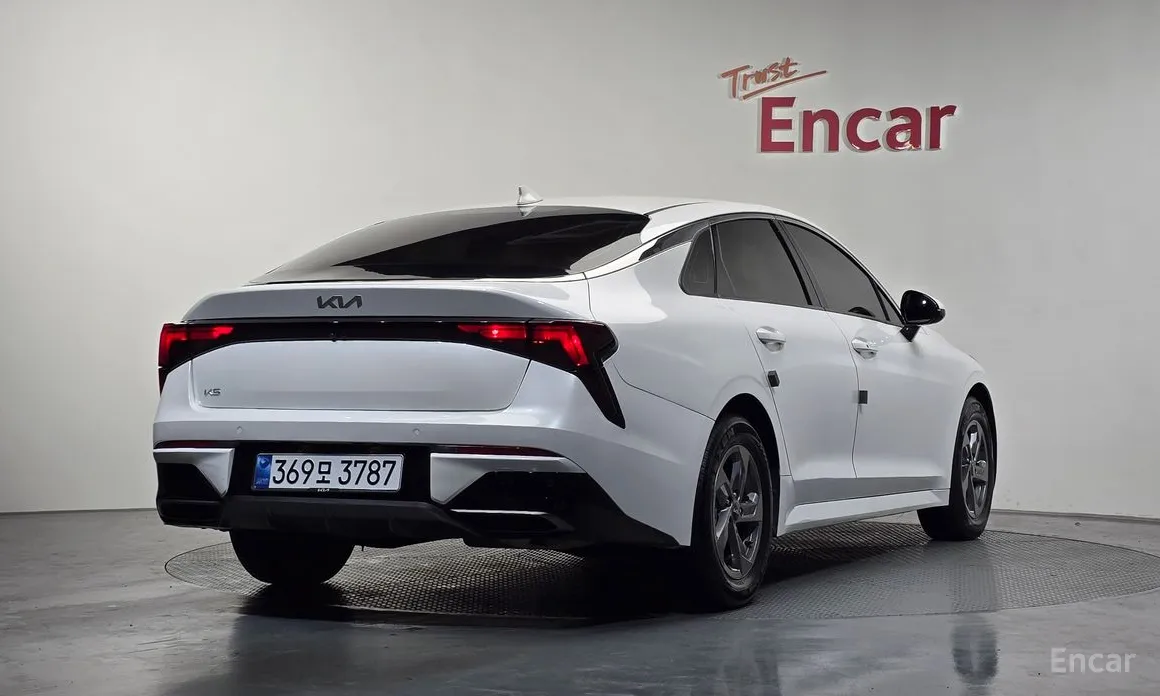 Фото 2 - Kia K5