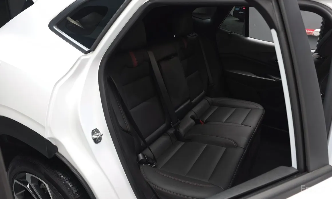 Фото 11 - Chevrolet Trax