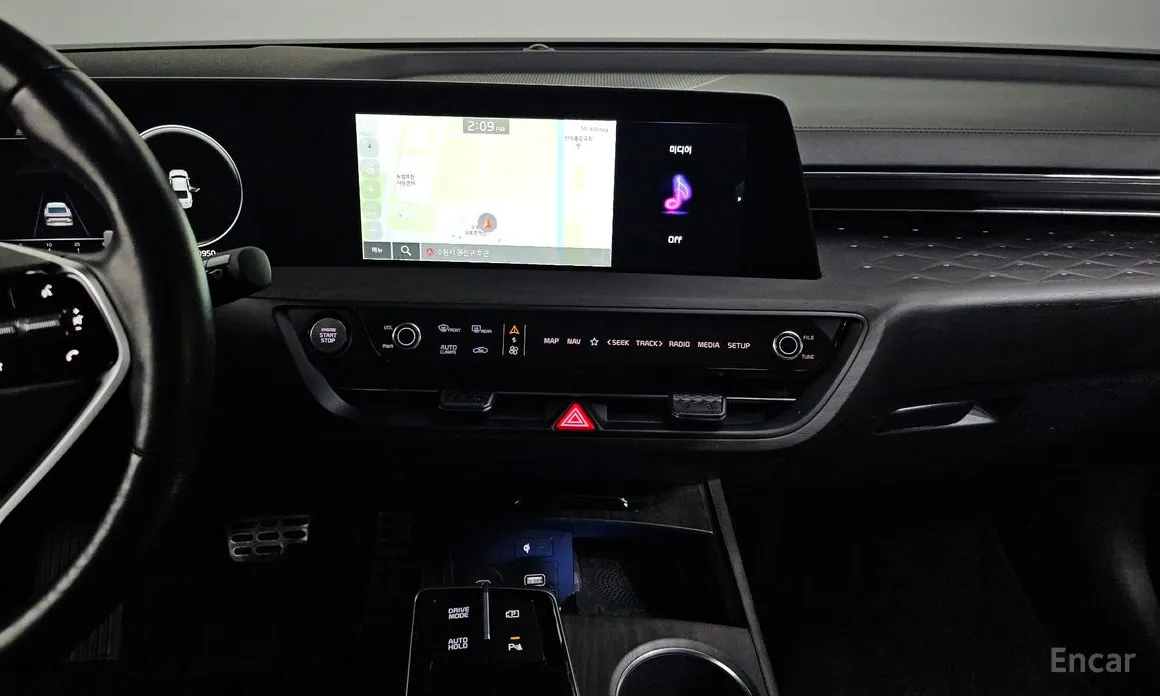 Фото 14 - Kia K8