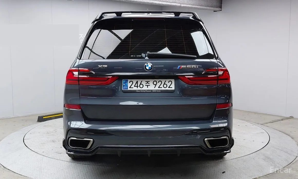 Фото 10 - BMW X7