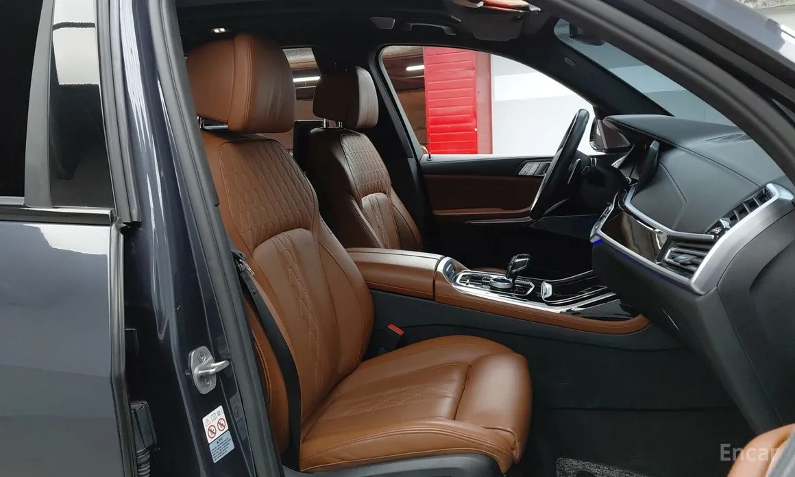 Фото 16 - BMW X7