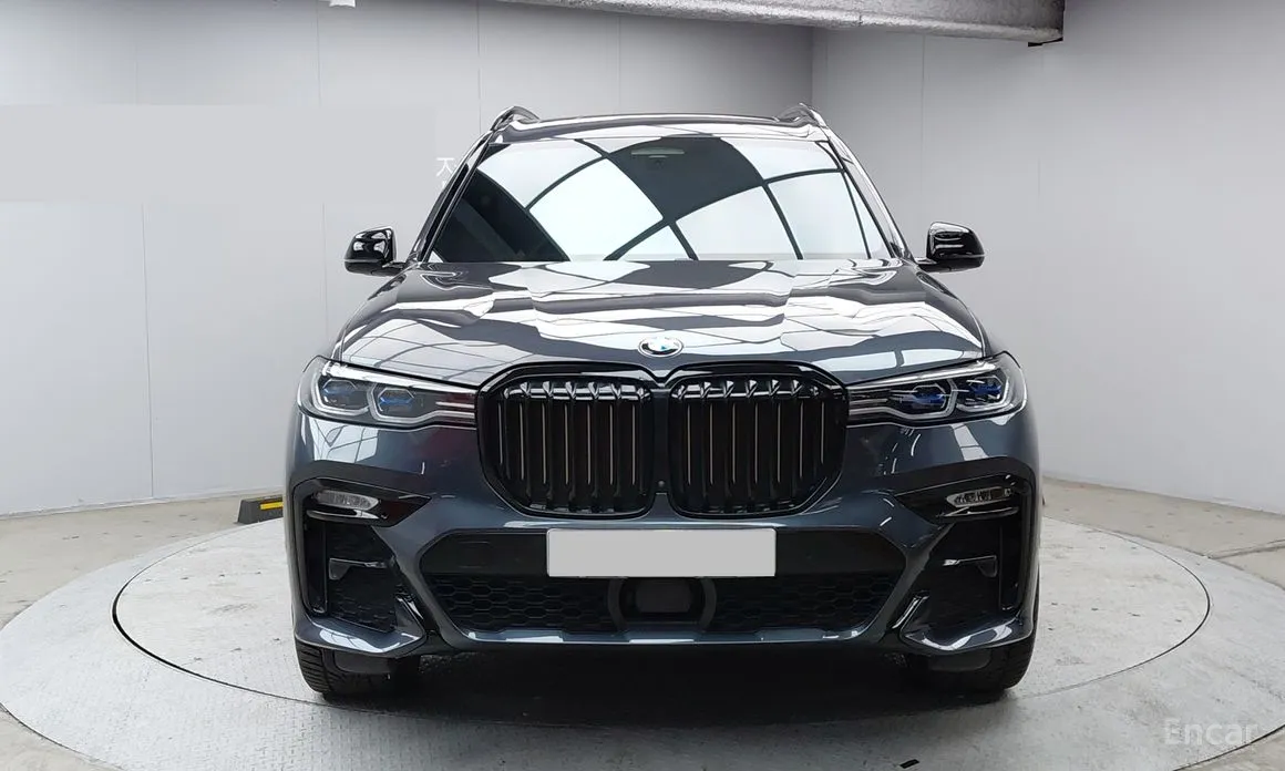 Фото 9 - BMW X7