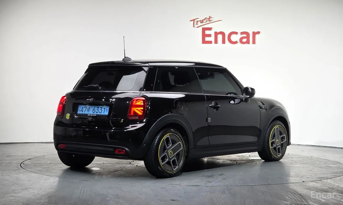 Фото 2 - Mini Cooper