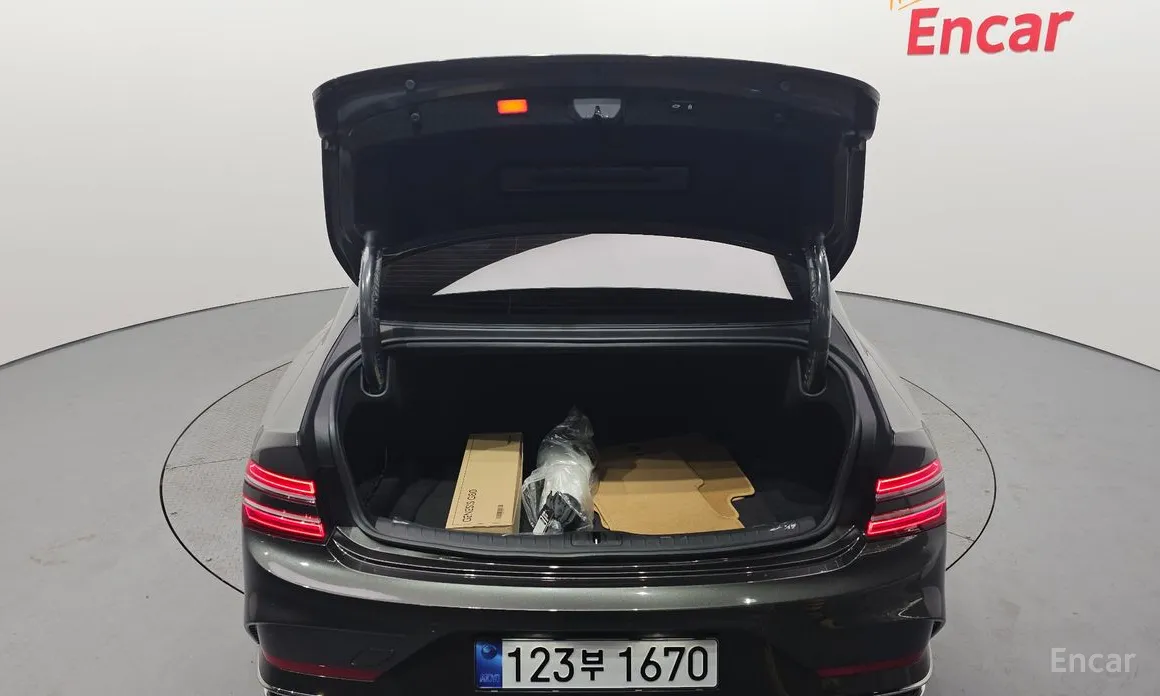 Фото 20 - Genesis G80