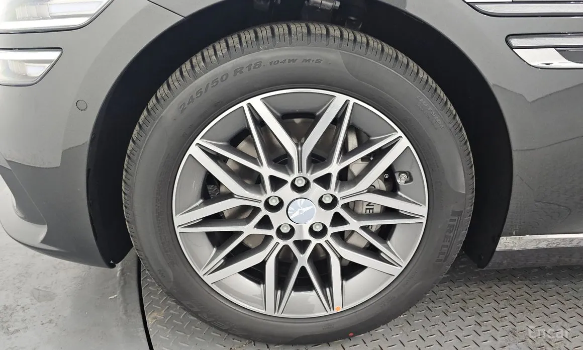 Фото 5 - Genesis G80