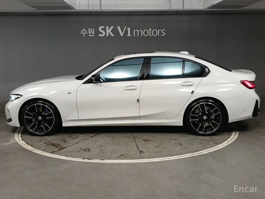 Photo 5 - BMW 3 Series