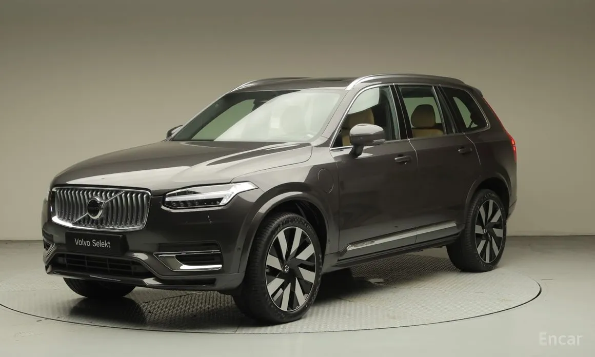 Фото 1 - Volvo XC90