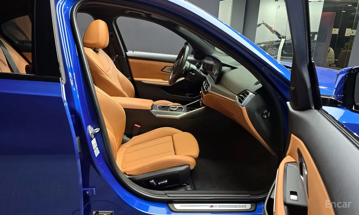 Photo 10 - BMW 3 Series