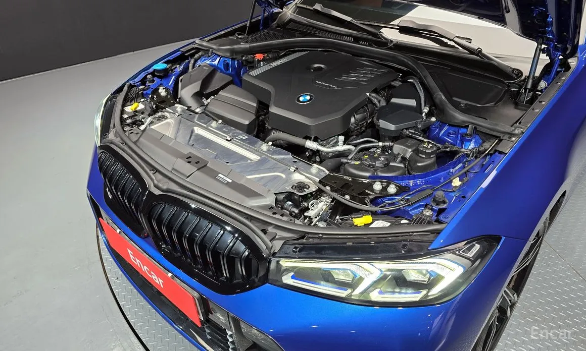 Photo 6 - BMW 3 Series